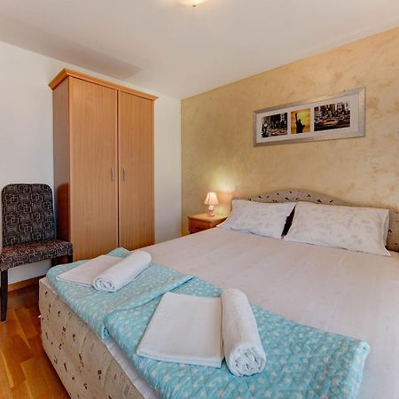 Disney Apartments Будва Екстер'єр фото