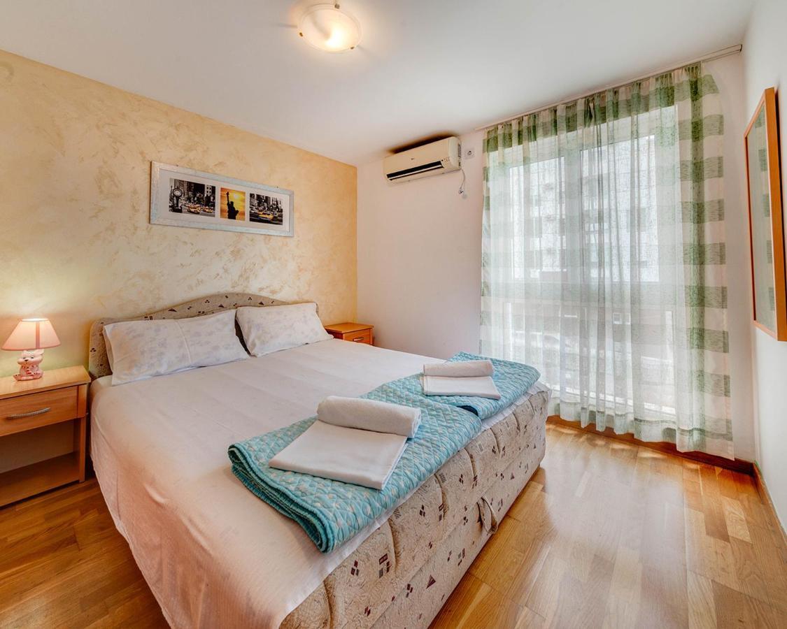 Disney Apartments Будва Екстер'єр фото