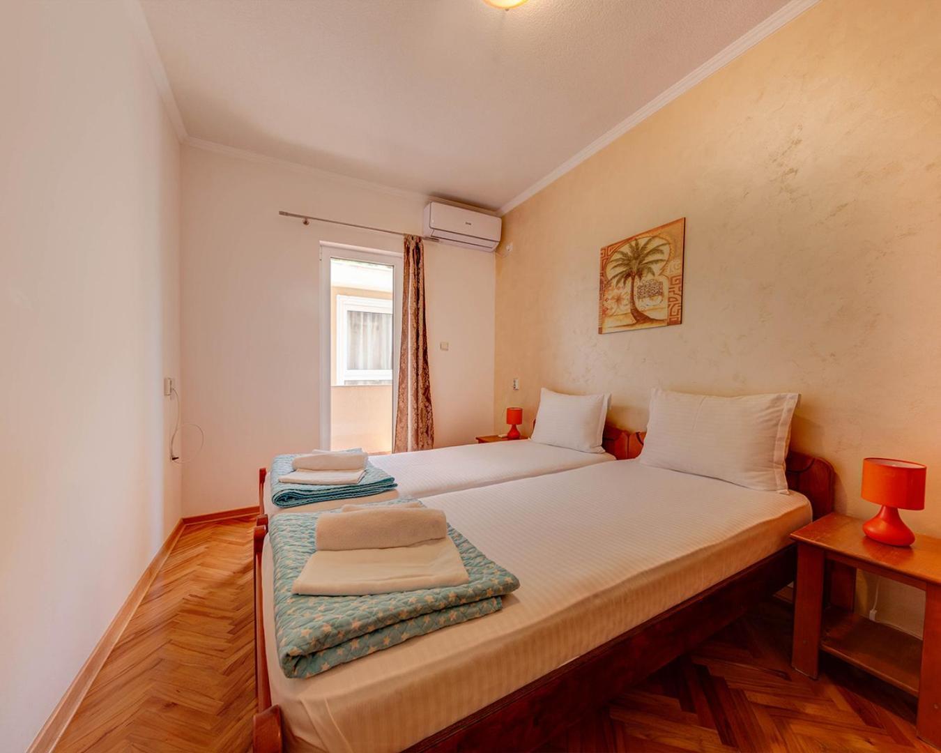 Disney Apartments Будва Екстер'єр фото
